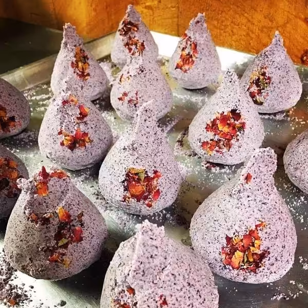 Chocolate Rose Rain Drop Bath Bomb - Image 2